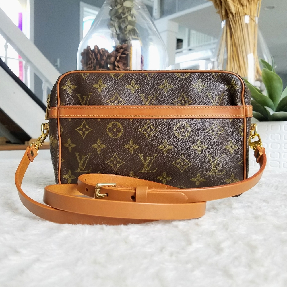 ❤ CUTE Authentic LV Vintage Crossbody/Shoulder Monogram